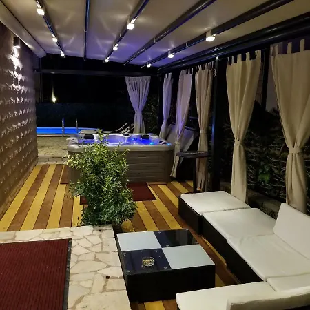 Villa Summer Dream With Heated Pool, Sauna And Jacuzzi *