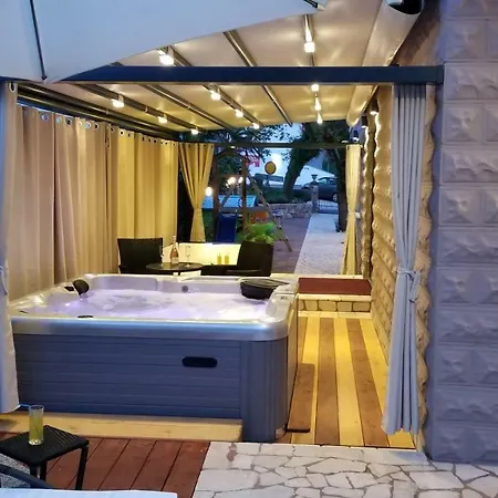 Villa Summer Dream With Heated Pool, Sauna And Jacuzzi