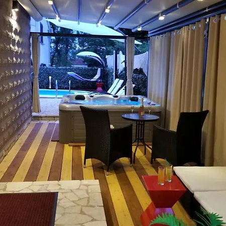 Villa Summer Dream With Heated Pool, Sauna And Jacuzzi