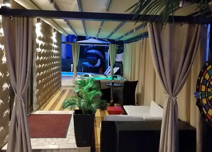 Villa Summer Dream With Heated Pool, Sauna And Jacuzzi