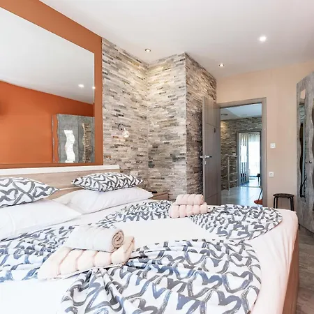 Summer Dream With Heated Pool, Sauna And Jacuzzi Villa