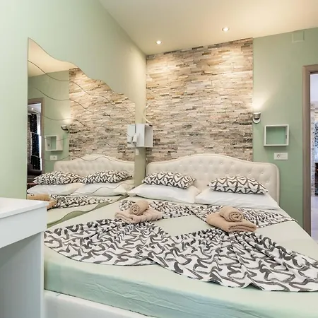Summer Dream With Heated Pool, Sauna And Jacuzzi Villa Malinska