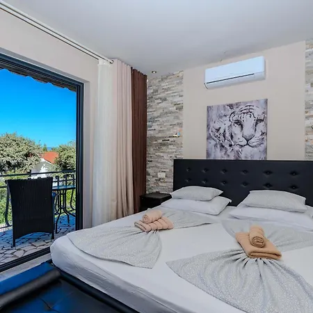 Villa Summer Dream With Heated Pool, Sauna And Jacuzzi *