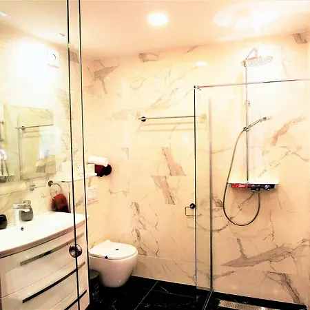 Summer Dream With Heated Pool, Sauna And Jacuzzi Villa