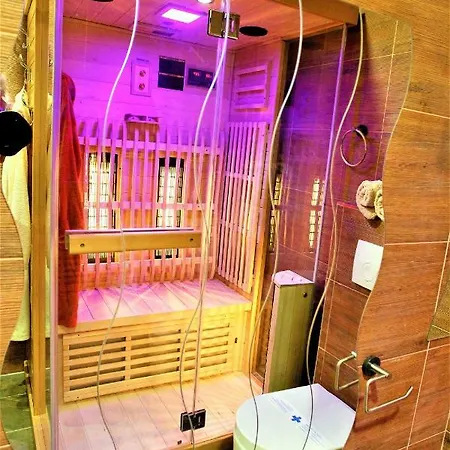 فيلة Summer Dream With Heated Pool, Sauna And Jacuzzi مالينسكا