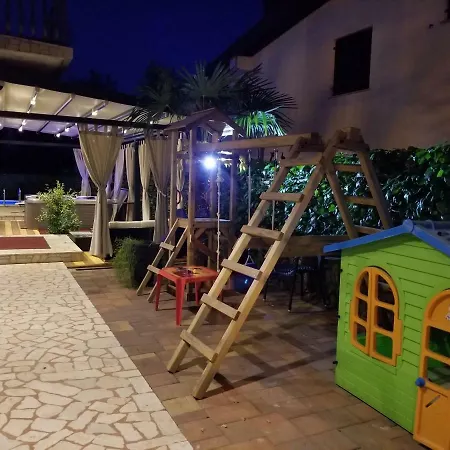 Summer Dream With Heated Pool, Sauna And Jacuzzi Malinska