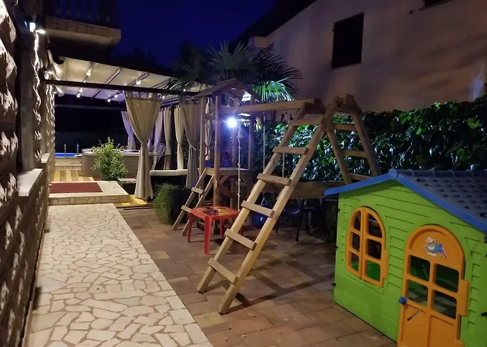 Summer Dream With Heated Pool, Sauna And Jacuzzi Malinska