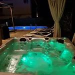 Vila Summer Dream With Heated Pool, Sauna And Jacuzzi