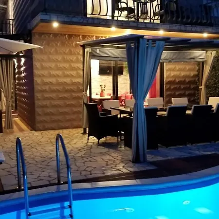 Summer Dream With Heated Pool, Sauna And Jacuzzi