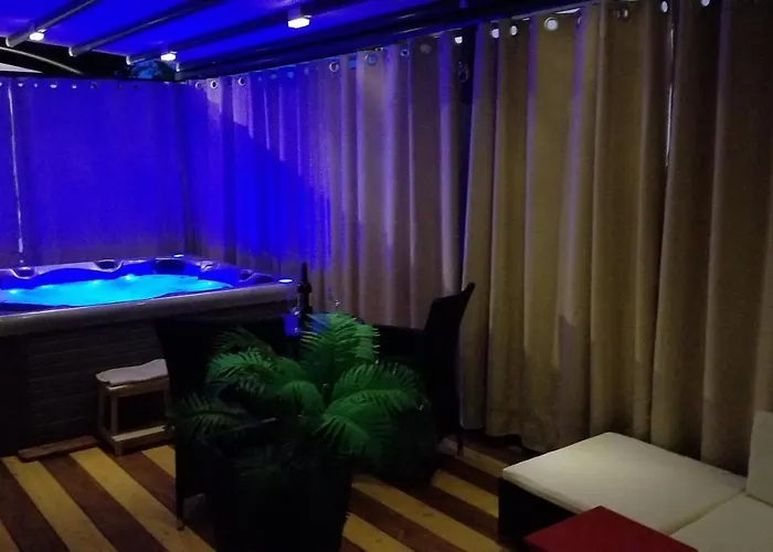 Summer Dream With Heated Pool, Sauna And Jacuzzi فيلة مالينسكا